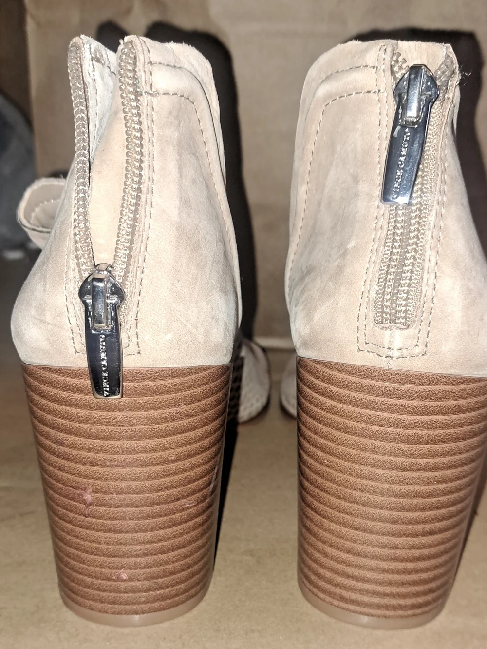 Vince Camuto Heeled Open Toe Booties: 9M